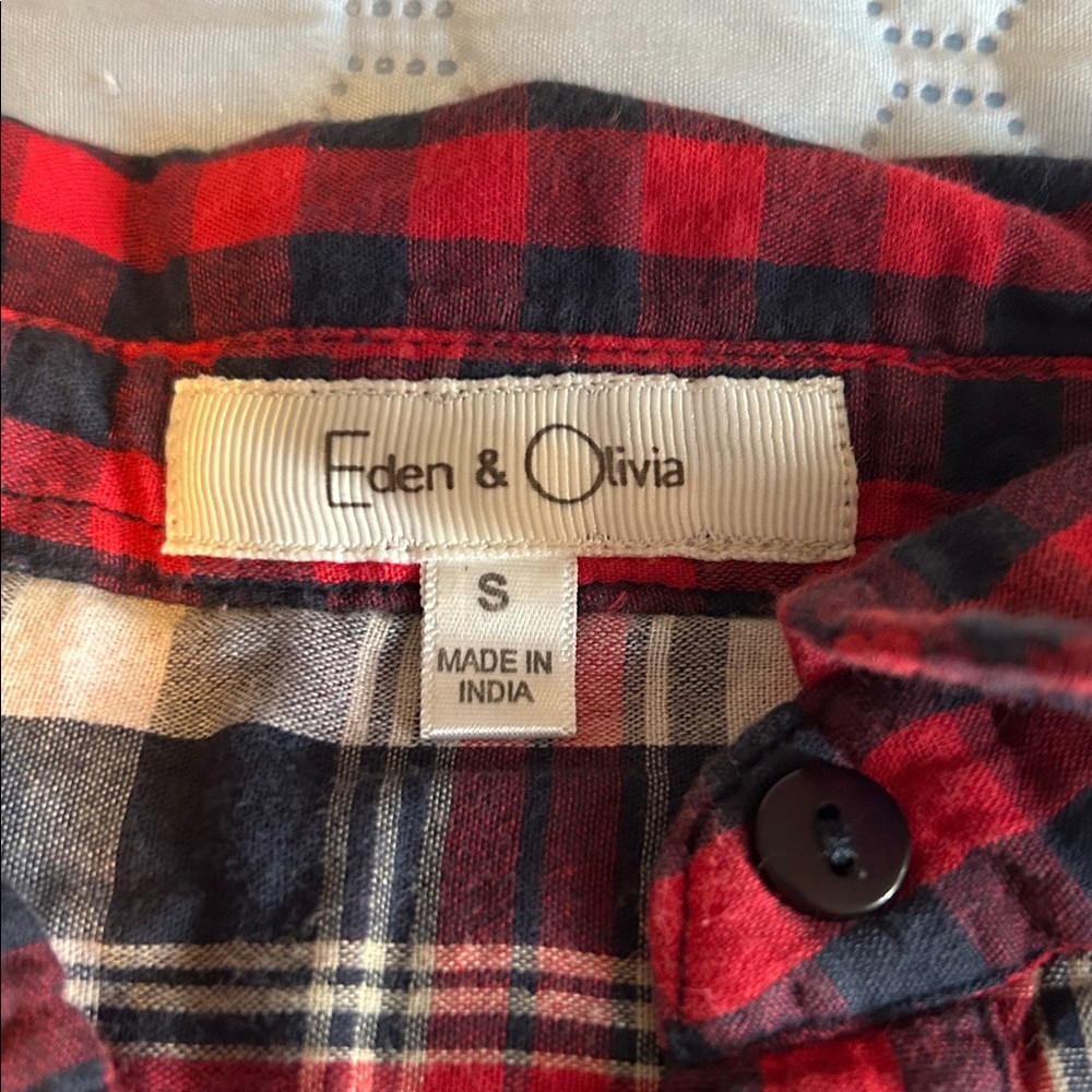 Eden & Olivia Button up shirt - Picture 3 of 3